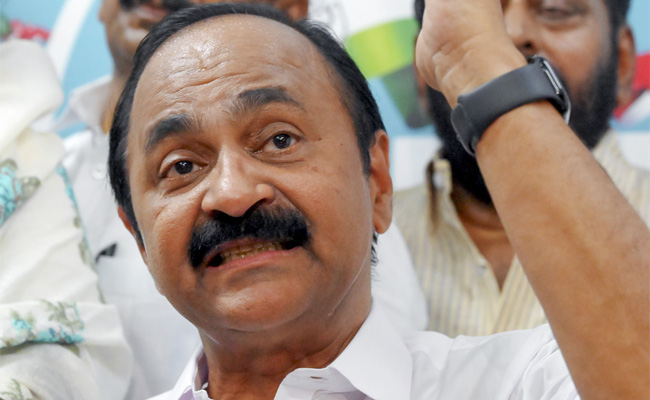 Only escort, pilot vehicles for CM's car; people should not be blocked: Satheesan